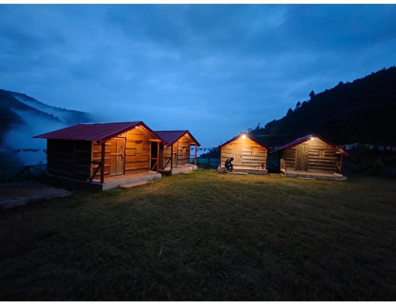 Hotel Oak Camp Valley, Chakrata Exterior foto